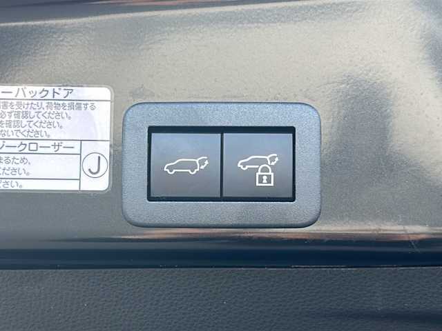 トヨタ ヤリスクロス ハイブリッド Z 三重県 2021(令3)年 4.4万km ブラックマイカ 純正ナビ /全周囲カメラ/ビルトインETC /前席シートヒーター /パワーシート /パワーバックドア /USB給電 /前後ドライブレコーダー/前後コーナーセンサー /スペアキー /ハーフレザーシート /レーダークルーズコントロール /レーンキープアシスト/衝突軽減ブレーキ/革巻きステアリング/ステアリングスイッチ/LEDヘッドライト/オートハイビーム/オートライト/電動格納ミラー/禁煙車