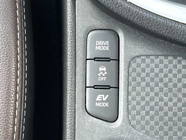 トヨタ ヤリスクロス ハイブリッド Z 三重県 2021(令3)年 4.4万km ブラックマイカ 純正ナビ /全周囲カメラ/ビルトインETC /前席シートヒーター /パワーシート /パワーバックドア /USB給電 /前後ドライブレコーダー/前後コーナーセンサー /スペアキー /ハーフレザーシート /レーダークルーズコントロール /レーンキープアシスト/衝突軽減ブレーキ/革巻きステアリング/ステアリングスイッチ/LEDヘッドライト/オートハイビーム/オートライト/電動格納ミラー/禁煙車