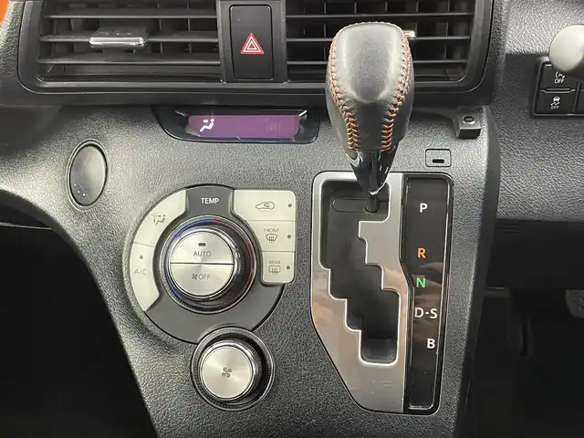 トヨタ シエンタ G クエロ 千葉県 2017(平29)年 2.6万km クールボルドーガラスフレーク 禁煙車/ワンオーナー/トヨタセーフティセンス/・プリクラッシュセーフティ/・レーンディパーチャーアラート/・レーントレーシングアシスト/・オートハイビーム/純正7インチナビ/CD/Bluetooth/ワンセグ/AM・FM/両側パワースライドドア/ETC/バックカメラ/LEDオートライト/ハーフレザーシート/アイドリングストップ/プッシュスタート/スマートキー