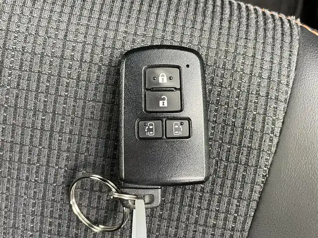 トヨタ シエンタ G クエロ 千葉県 2017(平29)年 2.6万km クールボルドーガラスフレーク 禁煙車/ワンオーナー/トヨタセーフティセンス/・プリクラッシュセーフティ/・レーンディパーチャーアラート/・レーントレーシングアシスト/・オートハイビーム/純正7インチナビ/CD/Bluetooth/ワンセグ/AM・FM/両側パワースライドドア/ETC/バックカメラ/LEDオートライト/ハーフレザーシート/アイドリングストップ/プッシュスタート/スマートキー