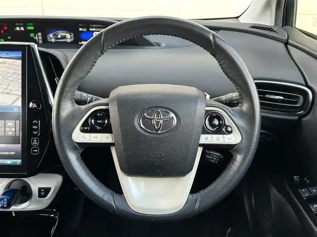 トヨタ プリウス ＰＨＶ A レザーパッケージ 茨城県 2017(平29)年 8.1万km スピリテッドアクアメタリック ワンオーナー/11.6インチタッチディスプレイナビ/（AM/FM/Bluetooth/フルセグ/iPod/AUX)/バックカメラ/セーフティセンス/・プリクラッシュセーフティ/・レーンディパーチャーアラート/・アダプティブハイビームシステム/・レーダークルーズコントロール/オプション17インチ純正アルミホイール/ブラインドスポットモニター/パーキングアシスト/ステアリングヒーター/快適温熱シート/インテリジェントクリアランスソナー/シンプルインテリジェントパーキングアシスト/LEDヘッドライト/パワーシート/ビルトインETC2.0/トノカバー/新車時保証書/充電ケーブル