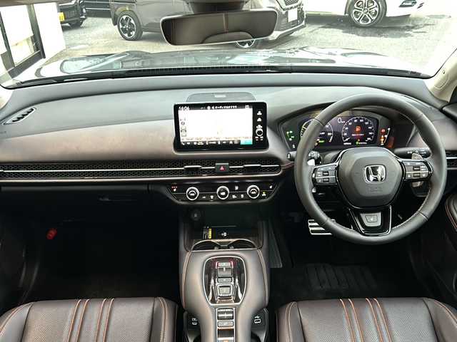 ホンダ ＺＲ－Ｖ ハイブリッド e:HEV Z 山形県 2023(令5)年 1.1万km スーパープラチナグレーメタリック 禁煙車/４WD/ホンダセンシング/クルーズコントロール/ブラインドスポットモニター/横滑り防止装置/レーンキープアシスト/オートマチックハイビーム/全方位カメラ/前後コーナーセンサー/BOSEサウンド/純正ナビ/（Bluetooth/フルセグ/AM/FM/USB)/置くだけ充電/ETC2.0/ステアリングスイッチ/パドルシフト/ステアリングヒーター/本革シート/前席パワーシート/D席シートメモリー/全席シートヒーター/純正フロアマット/無限ドアプロテクター/スマートキー×２/18インチ純正アルミホイール