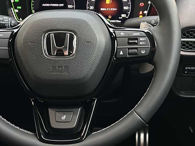 ホンダ ＺＲ－Ｖ ハイブリッド e:HEV Z 山形県 2023(令5)年 1.1万km スーパープラチナグレーメタリック 禁煙車/４WD/ホンダセンシング/クルーズコントロール/ブラインドスポットモニター/横滑り防止装置/レーンキープアシスト/オートマチックハイビーム/全方位カメラ/前後コーナーセンサー/BOSEサウンド/純正ナビ/（Bluetooth/フルセグ/AM/FM/USB)/置くだけ充電/ETC2.0/ステアリングスイッチ/パドルシフト/ステアリングヒーター/本革シート/前席パワーシート/D席シートメモリー/全席シートヒーター/純正フロアマット/無限ドアプロテクター/スマートキー×２/18インチ純正アルミホイール