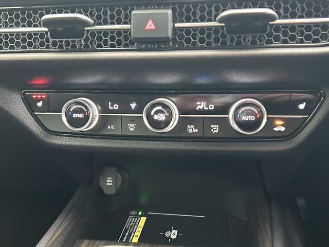 ホンダ ＺＲ－Ｖ ハイブリッド e:HEV Z 山形県 2023(令5)年 1.1万km スーパープラチナグレーメタリック 禁煙車/４WD/ホンダセンシング/クルーズコントロール/ブラインドスポットモニター/横滑り防止装置/レーンキープアシスト/オートマチックハイビーム/全方位カメラ/前後コーナーセンサー/BOSEサウンド/純正ナビ/（Bluetooth/フルセグ/AM/FM/USB)/置くだけ充電/ETC2.0/ステアリングスイッチ/パドルシフト/ステアリングヒーター/本革シート/前席パワーシート/D席シートメモリー/全席シートヒーター/純正フロアマット/無限ドアプロテクター/スマートキー×２/18インチ純正アルミホイール