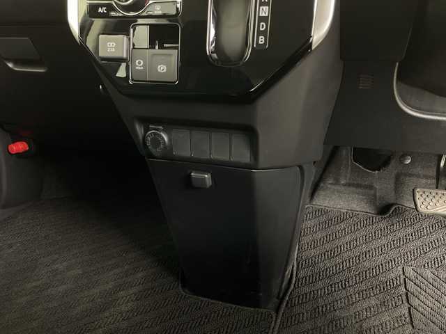 トヨタ ルーミー カスタムG－T 鹿児島県 2021(令3)年 0.3万km ブラックマイカメタリック スマートアシスト/純正SDナビ(BT/AM/FM/フルセグTV)/NSZT-Y68T/両側パワースライドドア/ワンオーナー/レーダークルーズコントロール/バックカメラ/全方位カメラ/前後ドライブレコーダー/前後コーナーセンサー/レーンキープアシスト/オートマチックハイビーム/電動パーキングブレーキ/オートホールド/ビルトインETC/革巻きステアリング/ステアリングスイッチ/純正フロアマット/純正15インチアルミホイール/保証書/取扱説明書