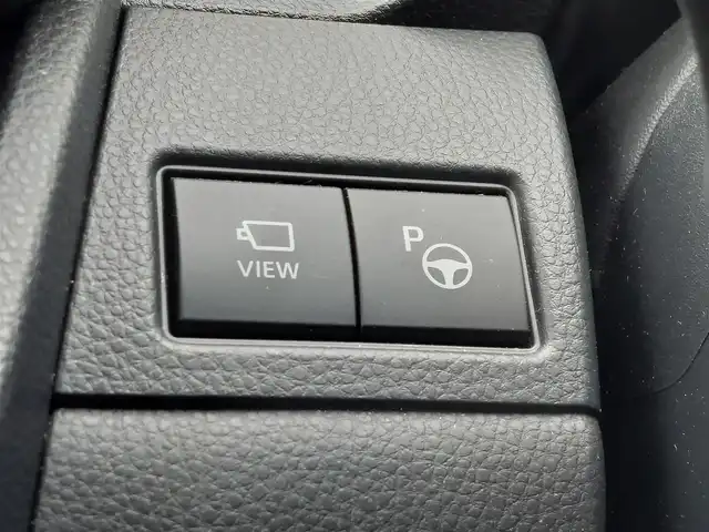 トヨタ プリウス Z 東京都 2023(令5)年 3.3万km プラチナホワイトパールマイカ ワンオーナー/モデリスタエアロ (ネオアドバンススタイル)/パノラマルーフ/Toyota Safety Sense/・プリクラッシュセーフティ/・レーントレーシングアシスト/・先行車発進告知機能/・オートマチックハイビーム/・レーダークルーズコントロール/・クリアランスソナー/・ブラインドスポットモニター/・パノラミックビューモニター/・アドバンスドパーク/プッシュスタート/純正ナビ/フルセグTV/デジタルインナーミラー/ETC2.0/ワイヤレス充電器/100V電源/運転席メモリー機能付きパワーシート/シートヒーター/ベンチレーション/パワーバックドア/LEDヘッドライト/ドアバイザー/19インチ純正アルミホイール/スマートキー