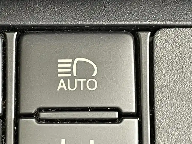 トヨタ シエンタ G クエロ 群馬県 2018(平30)年 6.1万km クールボルドーガラスフレーク 衝突被害軽減ブレーキ　純正７インチナビ　バックカメラ　両側パワースライドドア　ＬＥＤライト　ＡＨＢ　ハーフレザーシート　ステアリングリモコン　レーンディパーチャーアラート　スマートキー　ＥＴＣ　禁煙車