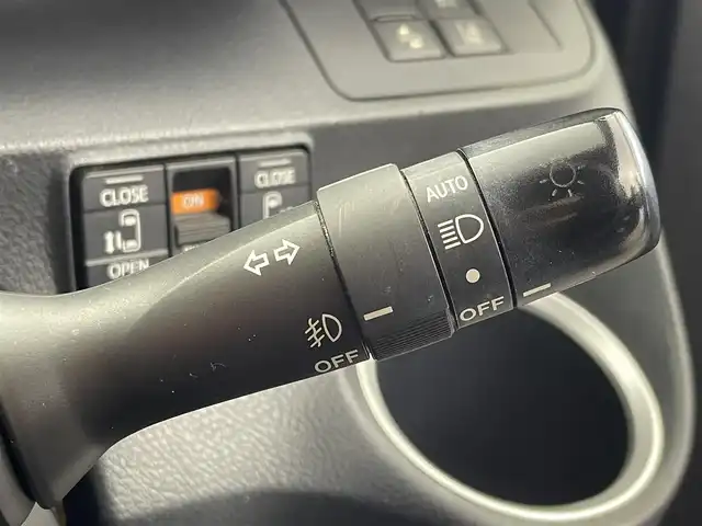 トヨタ シエンタ G クエロ 群馬県 2018(平30)年 6.1万km クールボルドーガラスフレーク 衝突被害軽減ブレーキ　純正７インチナビ　バックカメラ　両側パワースライドドア　ＬＥＤライト　ＡＨＢ　ハーフレザーシート　ステアリングリモコン　レーンディパーチャーアラート　スマートキー　ＥＴＣ　禁煙車