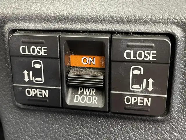 トヨタ シエンタ G クエロ 群馬県 2018(平30)年 6.1万km クールボルドーガラスフレーク 衝突被害軽減ブレーキ　純正７インチナビ　バックカメラ　両側パワースライドドア　ＬＥＤライト　ＡＨＢ　ハーフレザーシート　ステアリングリモコン　レーンディパーチャーアラート　スマートキー　ＥＴＣ　禁煙車