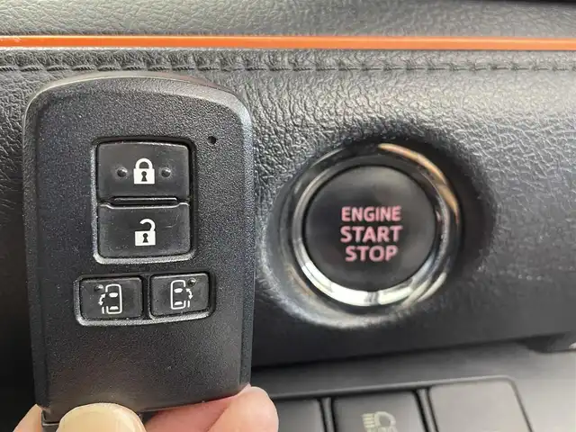 トヨタ シエンタ G クエロ 群馬県 2018(平30)年 6.1万km クールボルドーガラスフレーク 衝突被害軽減ブレーキ　純正７インチナビ　バックカメラ　両側パワースライドドア　ＬＥＤライト　ＡＨＢ　ハーフレザーシート　ステアリングリモコン　レーンディパーチャーアラート　スマートキー　ＥＴＣ　禁煙車