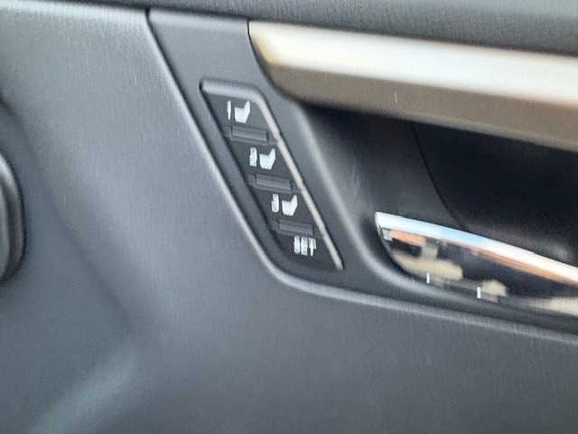 レクサス ＲＸ 450h ブラックシークエンス 大阪府 2019(平31)年 3.9万km グラファイトブラックガラスフレーク 純正１２．３型ナビ　/バック／サイドカメラ　/フルセグ/ＢＳＭ　/レクサスセーフティシステム＋　/黒革シート　/三眼ＬＥＤヘッドライト　/ルーフレール　/電動リアゲート　/パワーシート　/シートヒーター/シートエアコン/ＥＴＣ２．０　/純正20インチアルミホイール/スマートキー　/カードキー