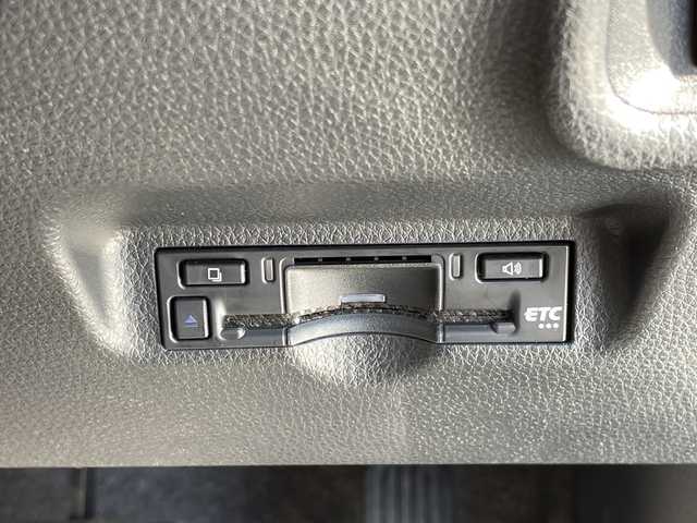 トヨタ シエンタ ハイブリッド Z 愛知県 2022(令4)年 1.1万km アーバンカーキ トヨタセーフティセンス/純正8型ディスプレイオーディオ　ナビ機能なし/全方位カメラ/両側パワースライドドア/レーダークルーズコントロール/バックカメラ/コーナーセンサー/ブラインドスポットモニター/LEDヘッドライト/オートマチックハイビーム/ETC/ドライブレコーダー/衝突軽減システム/Bluetooth/ステアリングスイッチ/スマートキー/プッシュスタート