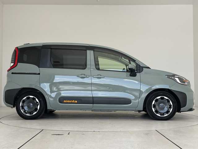 トヨタ シエンタ ハイブリッド Z 愛知県 2022(令4)年 1.1万km アーバンカーキ トヨタセーフティセンス/純正8型ディスプレイオーディオ　ナビ機能なし/全方位カメラ/両側パワースライドドア/レーダークルーズコントロール/バックカメラ/コーナーセンサー/ブラインドスポットモニター/LEDヘッドライト/オートマチックハイビーム/ETC/ドライブレコーダー/衝突軽減システム/Bluetooth/ステアリングスイッチ/スマートキー/プッシュスタート