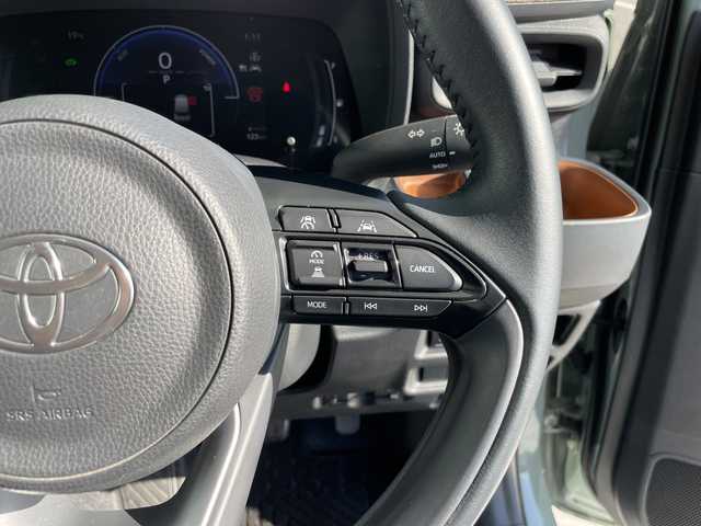 トヨタ シエンタ ハイブリッド Z 愛知県 2022(令4)年 1.1万km アーバンカーキ トヨタセーフティセンス/純正8型ディスプレイオーディオ　ナビ機能なし/全方位カメラ/両側パワースライドドア/レーダークルーズコントロール/バックカメラ/コーナーセンサー/ブラインドスポットモニター/LEDヘッドライト/オートマチックハイビーム/ETC/ドライブレコーダー/衝突軽減システム/Bluetooth/ステアリングスイッチ/スマートキー/プッシュスタート