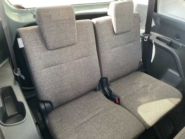 トヨタ シエンタ ハイブリッド Z 愛知県 2022(令4)年 1.1万km アーバンカーキ トヨタセーフティセンス/純正8型ディスプレイオーディオ　ナビ機能なし/全方位カメラ/両側パワースライドドア/レーダークルーズコントロール/バックカメラ/コーナーセンサー/ブラインドスポットモニター/LEDヘッドライト/オートマチックハイビーム/ETC/ドライブレコーダー/衝突軽減システム/Bluetooth/ステアリングスイッチ/スマートキー/プッシュスタート