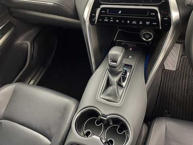 トヨタ ハリアー Z レザーパッケージ 鹿児島県 2024(令6)年 2.1万km プレシャスブラックパール トヨタセーフティセンス/JBLサウンドシステム/12.3インチメーカー純正ナビ/Bluetooth/フルセグテレビ/サンルーフ/全方位カメラ/電動リアゲート/前後ドラレコ/純正フロアマット/前席パワーシート/前席シートベンチレーション/前席シートヒーター/レーダークルーズコントロール/電動パーキングブレーキ/オートホールド