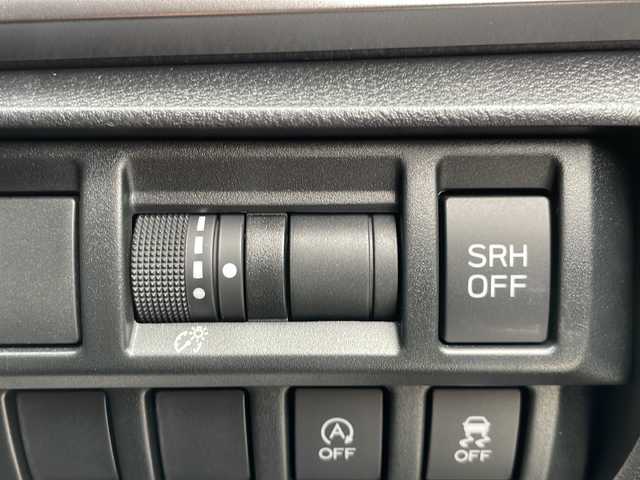 スバル インプレッサ スポーツ 2．0i－Lアイサイト 山形県 2018(平30)年 1.3万km クリスタルブラックシリカ 禁煙車/ワンオーナー/アイサイトver3/・プリクラッシュブレーキ（自動ブレーキ）/・レーンキープアシスト/・全車速追従機能付クルーズコントロール/・AT誤発進抑制制御/・後退時ブレーキアシスト/STiリップスポイラー/パドルシフト/ステアリング連動ヘッドランプ/社外ナビ(CD.DVD.BT)/フルセグ/電動パーキングブレーキ/オートホールド/LEDヘッドライト/プッシュスタート/スマートキー