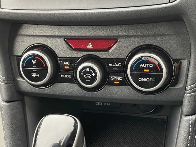 スバル インプレッサ スポーツ 2．0i－Lアイサイト 山形県 2018(平30)年 1.3万km クリスタルブラックシリカ 禁煙車/ワンオーナー/アイサイトver3/・プリクラッシュブレーキ（自動ブレーキ）/・レーンキープアシスト/・全車速追従機能付クルーズコントロール/・AT誤発進抑制制御/・後退時ブレーキアシスト/STiリップスポイラー/パドルシフト/ステアリング連動ヘッドランプ/社外ナビ(CD.DVD.BT)/フルセグ/電動パーキングブレーキ/オートホールド/LEDヘッドライト/プッシュスタート/スマートキー