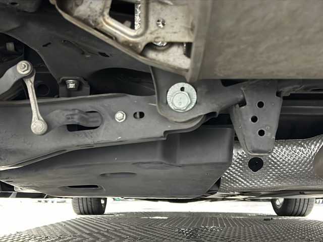 トヨタ プリウス S 沖縄県 2016(平28)年 7.6万km グレーメタリック 禁煙車　/県外仕入　/純正9インチナビ（DSZT-YC4T）/（フルセグＴＶ　Ｂｌｕｅｔｏｏｔｈ接続　ＣＤ　ＤＶＤ再生）/モデリスタエアロ/プリクラッシュセーフティー/レーダークルーズコントロール　/車線逸脱警報　/バックカメラ/ステアリングリモコン　/ドライブレコーダー　/ビルトインＥＴＣ　/レザー調シートカバー/LＥＤヘッドライト/オートライト/オートマチックハイビーム