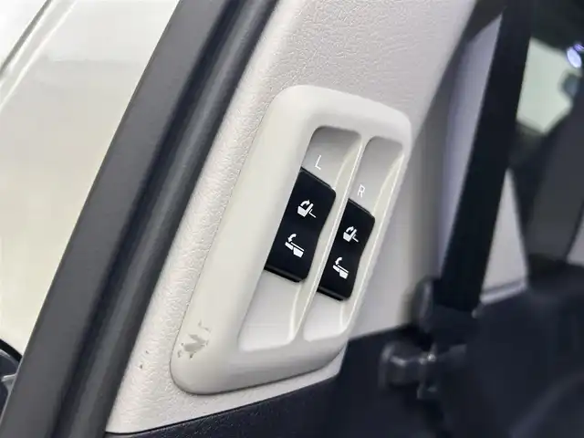 トヨタ ランドクルーザー プラド TX Lパッケージ マットブラED 千葉県 2023(令5)年 3.3万km ホワイトパールクリスタルシャイン 禁煙車/4WD/ディーゼル/サンルーフ　/トヨタセーフティーセンス/・プリクラッシュセーフティ/・レーンディパーチャーアラート/・レーダークルーズコントロール/・オートマチックハイビーム/・ロードサインアシスト/純正９型ディスプレイオーディオ/CD/フルセグTVBluetooth/フルセグTV/全周囲カメラ/ブラインドスポットモニター/パワーシート/前席シートヒーター/ベンチレーション/ビルトインETC/デジタルインナーミラー/純正１８インチアルミホイール/純正フロアマット/スマートキー/プッシュスタート