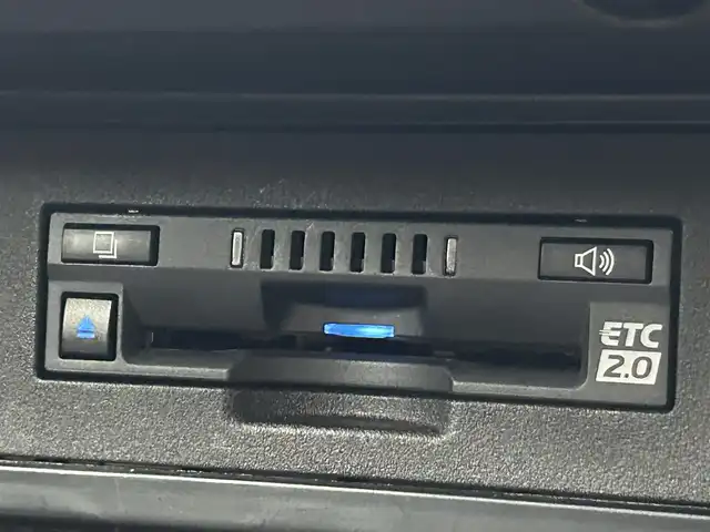 トヨタ ランドクルーザー プラド TX Lパッケージ マットブラED 千葉県 2023(令5)年 3.3万km ホワイトパールクリスタルシャイン 禁煙車/4WD/ディーゼル/サンルーフ　/トヨタセーフティーセンス/・プリクラッシュセーフティ/・レーンディパーチャーアラート/・レーダークルーズコントロール/・オートマチックハイビーム/・ロードサインアシスト/純正９型ディスプレイオーディオ/CD/フルセグTVBluetooth/フルセグTV/全周囲カメラ/ブラインドスポットモニター/パワーシート/前席シートヒーター/ベンチレーション/ビルトインETC/デジタルインナーミラー/純正１８インチアルミホイール/純正フロアマット/スマートキー/プッシュスタート