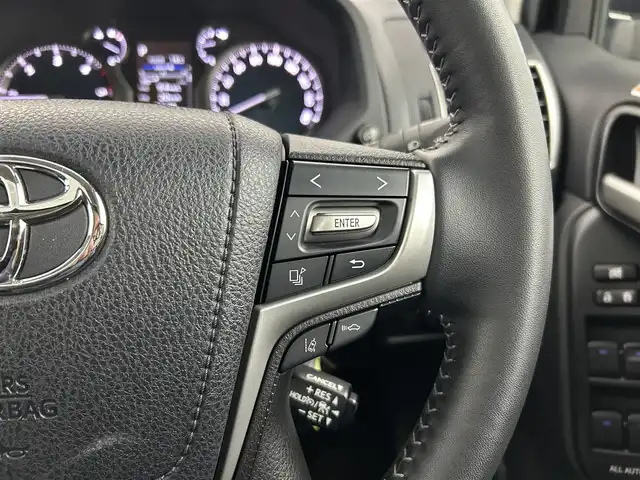 トヨタ ランドクルーザー プラド TX Lパッケージ マットブラED 千葉県 2023(令5)年 3.3万km ホワイトパールクリスタルシャイン 禁煙車/4WD/ディーゼル/サンルーフ　/トヨタセーフティーセンス/・プリクラッシュセーフティ/・レーンディパーチャーアラート/・レーダークルーズコントロール/・オートマチックハイビーム/・ロードサインアシスト/純正９型ディスプレイオーディオ/CD/フルセグTVBluetooth/フルセグTV/全周囲カメラ/ブラインドスポットモニター/パワーシート/前席シートヒーター/ベンチレーション/ビルトインETC/デジタルインナーミラー/純正１８インチアルミホイール/純正フロアマット/スマートキー/プッシュスタート