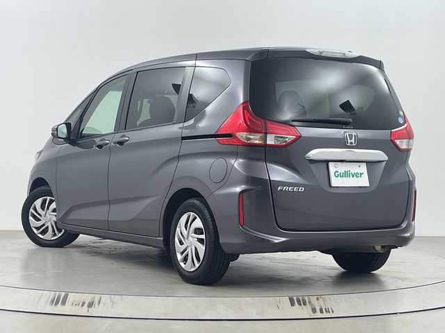 ホンダ フリード G ホンダセンシング 埼玉県 2019(令1)年 4.4万km モダンスティールM 社外ナビ　/バックカメラ/ビルトインＥＴＣ　/ドライブレコーダー/両側パワースライドドア　/レーダークルーズコントロール　/衝突軽減ブレーキ　/レーンキープアシスト　　/純正フロアマット　/プッシュスタート/スマートキー