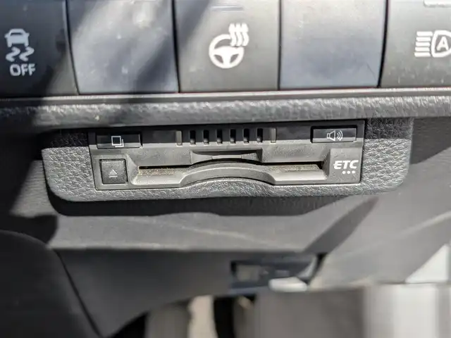 トヨタ カローラツーリング ハイブリッド ダブルバイビー 福井県 2020(令2)年 4.3万km スパークリングブラックパールクリスタルシャイン 純正9インチナビ/AM/FM/BT/USB/Miracast/バックカメラ/全車速追従機能付クルーズコントロール/コーナーセンサー/トヨタセーフティセンス/BSM/RCTA/RSA/１００V充電/ビルトインETC/シートヒーター/SOSボタン/ステアリングヒーター/純正フロアマット/オートホールド/純正17インチAW/LEDヘッドライト/Fフォグ/スマートキー