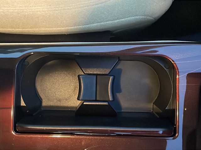 トヨタ クラウン ハイブリッド ロイヤルサルーン 茨城県 2013(平25)年 4.1万km プレシャスシルバー 純正ナビ/　　【ワンセグTV/BT/DVD/CD】/バックカメラ/横滑り防止装置/衝突被害軽減システム/クルーズコントロール/パワーシート/社外18インチアルミホイール(LEONIS)/HIDオートライト/純正フロアマット/ビルトインETC/純正フロアマット