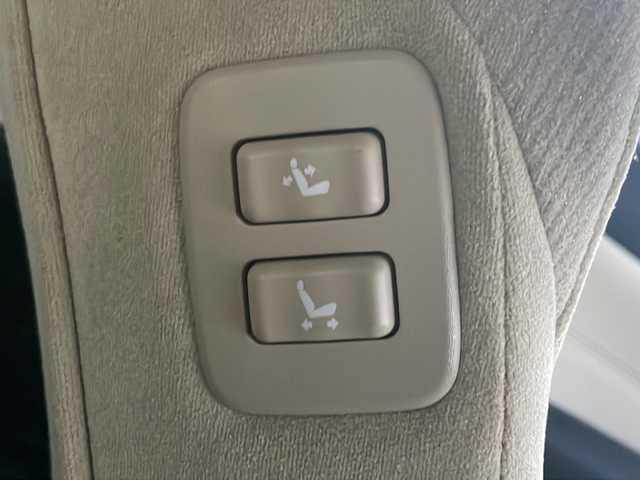 トヨタ クラウン ハイブリッド ロイヤルサルーン 茨城県 2013(平25)年 4.1万km プレシャスシルバー 純正ナビ/　　【ワンセグTV/BT/DVD/CD】/バックカメラ/横滑り防止装置/衝突被害軽減システム/クルーズコントロール/パワーシート/社外18インチアルミホイール(LEONIS)/HIDオートライト/純正フロアマット/ビルトインETC/純正フロアマット