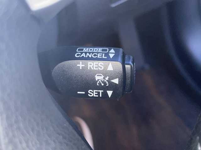 トヨタ クラウン ハイブリッド ロイヤルサルーン 茨城県 2013(平25)年 4.1万km プレシャスシルバー 純正ナビ/　　【ワンセグTV/BT/DVD/CD】/バックカメラ/横滑り防止装置/衝突被害軽減システム/クルーズコントロール/パワーシート/社外18インチアルミホイール(LEONIS)/HIDオートライト/純正フロアマット/ビルトインETC/純正フロアマット