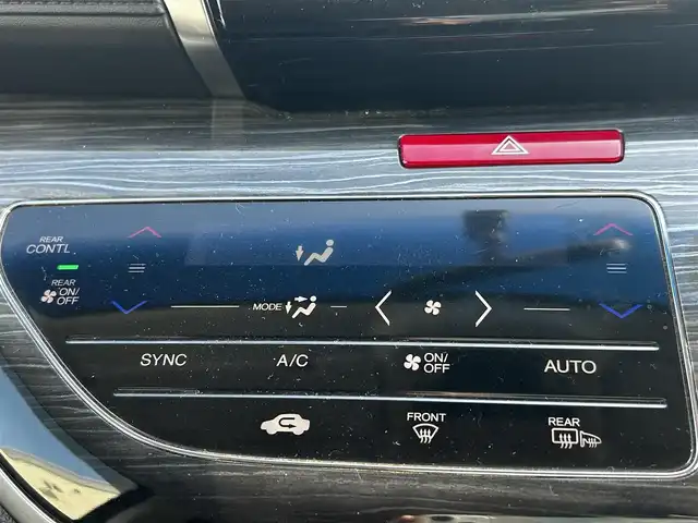 ホンダ オデッセイ アブソルート EX 富山県 2014(平26)年 6.8万km プレミアムヴィーナスブラックP 純正インターナビ/フルセグテレビ/Bluetooth/HDMI/フルップダウンモニター/パーキングアシスト/ブラインドスポットモニター/マルチビューカメラ/パワーシート/パドルシフト/クルーズコントロール/ハーフレザーシート/CMBS/アイドリングストップ/スマートキー/オートライト/オートエアコン/ETC