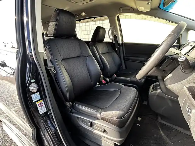 ホンダ オデッセイ アブソルート EX 富山県 2014(平26)年 6.8万km プレミアムヴィーナスブラックP 純正インターナビ/フルセグテレビ/Bluetooth/HDMI/フルップダウンモニター/パーキングアシスト/ブラインドスポットモニター/マルチビューカメラ/パワーシート/パドルシフト/クルーズコントロール/ハーフレザーシート/CMBS/アイドリングストップ/スマートキー/オートライト/オートエアコン/ETC