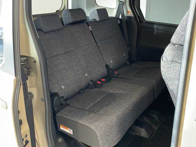 トヨタ シエンタ ハイブリッド Z 福井県 2022(令4)年 2.5万km ベージュ ワンオーナー/純正10.5インチコネクティッドナビ/フルセグTV/BT/DVD/CD/USB/パノラミックビューモニター/純正フリップダウンモニター(V12T-R72C)/セーフティセンス/・レーダークルーズコントロール/・ブラインドスポットモニター/・レーンディパーチャーアラート/・プリクラッシュセーフティ/・緊急時操舵支援機能/・プロアクティブドライビングアシスト/・ロードサインアシスト/・アダプティブハイビームシステム/ドライブレコーダー/ビルトインETC/両側パワースライドドア/純正15インチアルミホイール/オートライト/LEDヘッドライト/100V電源/ステアリングスイッチ