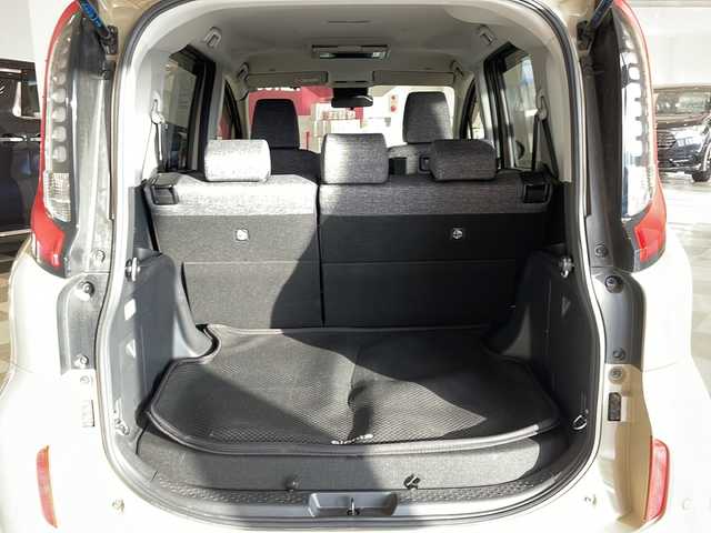 トヨタ シエンタ ハイブリッド Z 福井県 2022(令4)年 2.5万km ベージュ ワンオーナー/純正10.5インチコネクティッドナビ/フルセグTV/BT/DVD/CD/USB/パノラミックビューモニター/純正フリップダウンモニター(V12T-R72C)/セーフティセンス/・レーダークルーズコントロール/・ブラインドスポットモニター/・レーンディパーチャーアラート/・プリクラッシュセーフティ/・緊急時操舵支援機能/・プロアクティブドライビングアシスト/・ロードサインアシスト/・アダプティブハイビームシステム/ドライブレコーダー/ビルトインETC/両側パワースライドドア/純正15インチアルミホイール/オートライト/LEDヘッドライト/100V電源/ステアリングスイッチ