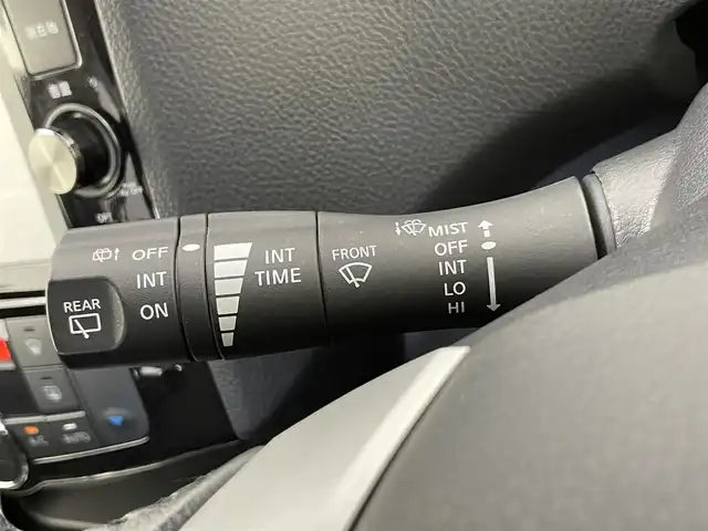 日産 セレナ HWS S HV Vセレ +SeftyⅡ 千葉県 2015(平27)年 6.4万km ブリリアントシルバー 禁煙車/エマージェンシーブレーキ/両側電動ドア/純正８インチメモリナビ/・型番：MM515D-L/・CD/DVD/AUX/USB/Bluetooth/フルセグTV/・アラウンドビューモニター/・ビルトインETC/クルーズコントロール/革巻きステアリング/・ステアリングスイッチ/純正フロアマット/純正１６インチAW/オートライト/・LEDヘッドライト/・フォグランプ