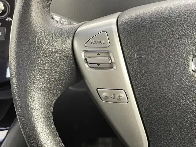 日産 セレナ HWS S HV Vセレ +SeftyⅡ 千葉県 2015(平27)年 6.4万km ブリリアントシルバー 禁煙車/エマージェンシーブレーキ/両側電動ドア/純正８インチメモリナビ/・型番：MM515D-L/・CD/DVD/AUX/USB/Bluetooth/フルセグTV/・アラウンドビューモニター/・ビルトインETC/クルーズコントロール/革巻きステアリング/・ステアリングスイッチ/純正フロアマット/純正１６インチAW/オートライト/・LEDヘッドライト/・フォグランプ