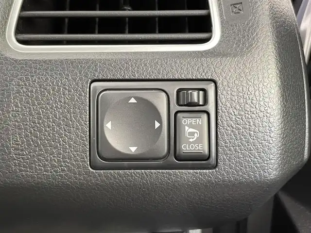 日産 セレナ HWS S HV Vセレ +SeftyⅡ 千葉県 2015(平27)年 6.4万km ブリリアントシルバー 禁煙車/エマージェンシーブレーキ/両側電動ドア/純正８インチメモリナビ/・型番：MM515D-L/・CD/DVD/AUX/USB/Bluetooth/フルセグTV/・アラウンドビューモニター/・ビルトインETC/クルーズコントロール/革巻きステアリング/・ステアリングスイッチ/純正フロアマット/純正１６インチAW/オートライト/・LEDヘッドライト/・フォグランプ