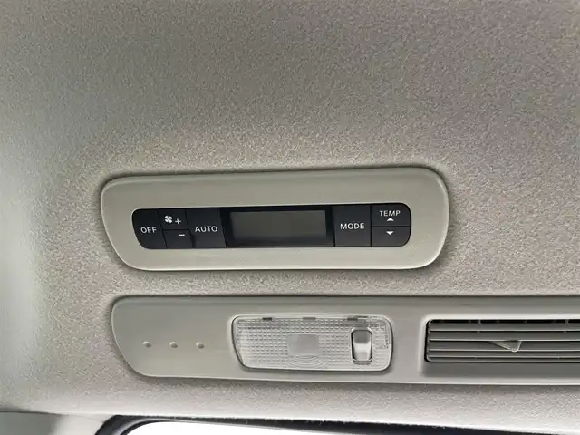 日産 セレナ HWS S HV Vセレ +SeftyⅡ 千葉県 2015(平27)年 6.4万km ブリリアントシルバー 禁煙車/エマージェンシーブレーキ/両側電動ドア/純正８インチメモリナビ/・型番：MM515D-L/・CD/DVD/AUX/USB/Bluetooth/フルセグTV/・アラウンドビューモニター/・ビルトインETC/クルーズコントロール/革巻きステアリング/・ステアリングスイッチ/純正フロアマット/純正１６インチAW/オートライト/・LEDヘッドライト/・フォグランプ