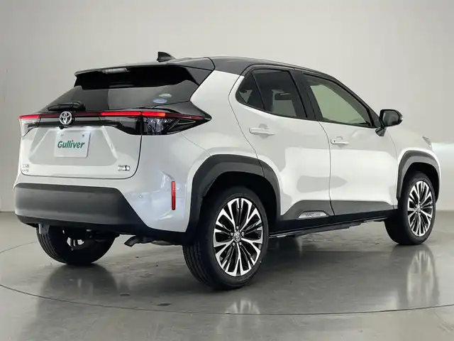 トヨタ ヤリスクロス ハイブリッド Z 愛知県 2020(令2)年 2.5万km ブラックマイカ/ホワイトパールクリスタルシャイン 2トーン 純正８型ＤＡナビ　全方位カメラ　禁煙車　ＥＴＣ２．０　純正ドラレコ　ハーフレザー　シートヒーター　電動リアゲート　コーナーセンサー　パワーシート　衝突軽減　追従クルコン　ＢＳＭ　ＨＵＤ　ＬＥＤライト