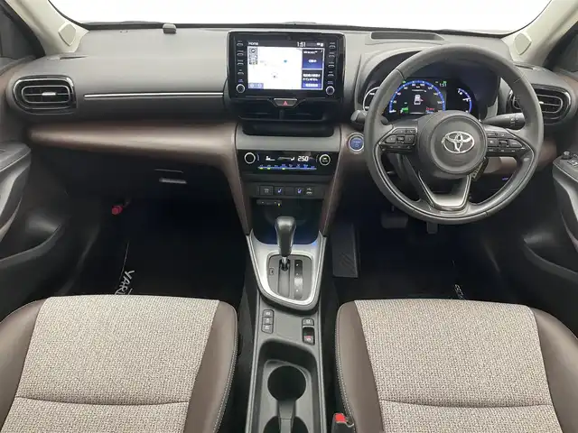 トヨタ ヤリスクロス ハイブリッド Z 愛知県 2020(令2)年 2.5万km ブラックマイカ/ホワイトパールクリスタルシャイン 2トーン 純正８型ＤＡナビ　全方位カメラ　禁煙車　ＥＴＣ２．０　純正ドラレコ　ハーフレザー　シートヒーター　電動リアゲート　コーナーセンサー　パワーシート　衝突軽減　追従クルコン　ＢＳＭ　ＨＵＤ　ＬＥＤライト