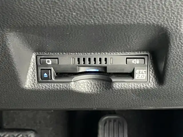 トヨタ ヤリスクロス ハイブリッド Z 愛知県 2020(令2)年 2.5万km ブラックマイカ/ホワイトパールクリスタルシャイン 2トーン 純正８型ＤＡナビ　全方位カメラ　禁煙車　ＥＴＣ２．０　純正ドラレコ　ハーフレザー　シートヒーター　電動リアゲート　コーナーセンサー　パワーシート　衝突軽減　追従クルコン　ＢＳＭ　ＨＵＤ　ＬＥＤライト