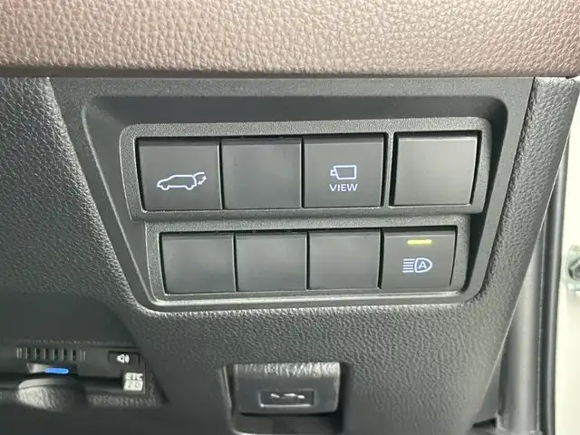 トヨタ ヤリスクロス ハイブリッド Z 愛知県 2020(令2)年 2.5万km ブラックマイカ/ホワイトパールクリスタルシャイン 2トーン 純正８型ＤＡナビ　全方位カメラ　禁煙車　ＥＴＣ２．０　純正ドラレコ　ハーフレザー　シートヒーター　電動リアゲート　コーナーセンサー　パワーシート　衝突軽減　追従クルコン　ＢＳＭ　ＨＵＤ　ＬＥＤライト