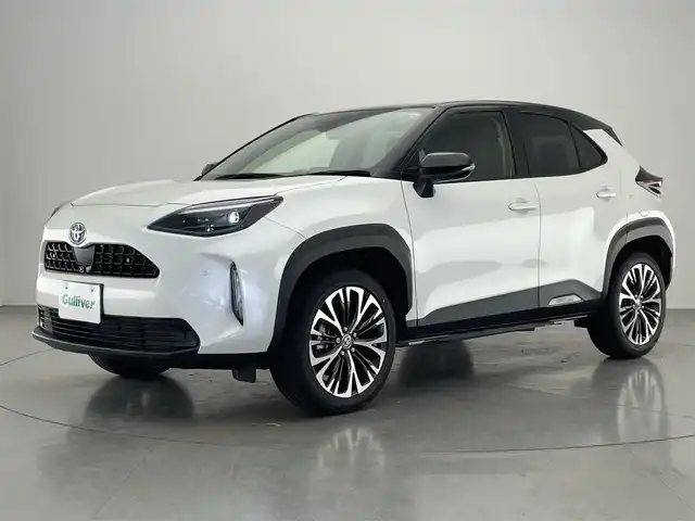 トヨタ ヤリスクロス ハイブリッド Z 愛知県 2020(令2)年 2.5万km ブラックマイカ/ホワイトパールクリスタルシャイン 2トーン 純正８型ＤＡナビ　全方位カメラ　禁煙車　ＥＴＣ２．０　純正ドラレコ　ハーフレザー　シートヒーター　電動リアゲート　コーナーセンサー　パワーシート　衝突軽減　追従クルコン　ＢＳＭ　ＨＵＤ　ＬＥＤライト