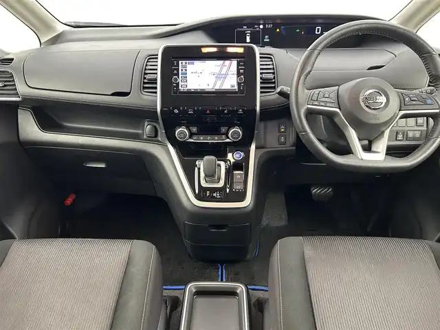 日産 セレナ e－パワー ハイウェイスター V 千葉県 2018(平30)年 6万km ブリリアントホワイトパール 禁煙車/純正ナビ/・MM317D-W/・CD/DVD/BT/AUX/フルセグ/プロパイロット/オートクルーズコントロール/両側パワースライドドア/ハンズフリースライドドア/全方位カメラ/LEDヘッドライト/オートライト/オートハイビーム/コーナーセンサー/スマートキー/ETC/サイド＆カーテンエアバッグ/純正15インチアルミホイール