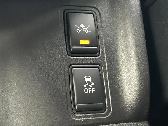 日産 セレナ e－パワー ハイウェイスター V 千葉県 2018(平30)年 6万km ブリリアントホワイトパール 禁煙車/純正ナビ/・MM317D-W/・CD/DVD/BT/AUX/フルセグ/プロパイロット/オートクルーズコントロール/両側パワースライドドア/ハンズフリースライドドア/全方位カメラ/LEDヘッドライト/オートライト/オートハイビーム/コーナーセンサー/スマートキー/ETC/サイド＆カーテンエアバッグ/純正15インチアルミホイール