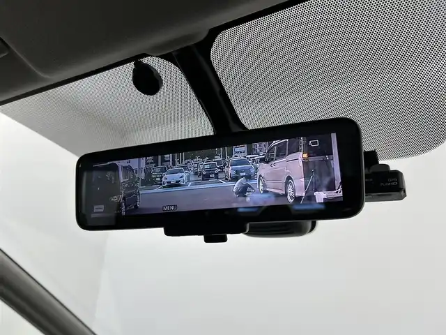 日産 セレナ e－パワー ハイウェイスター V 千葉県 2018(平30)年 6万km ブリリアントホワイトパール 禁煙車/純正ナビ/・MM317D-W/・CD/DVD/BT/AUX/フルセグ/プロパイロット/オートクルーズコントロール/両側パワースライドドア/ハンズフリースライドドア/全方位カメラ/LEDヘッドライト/オートライト/オートハイビーム/コーナーセンサー/スマートキー/ETC/サイド＆カーテンエアバッグ/純正15インチアルミホイール