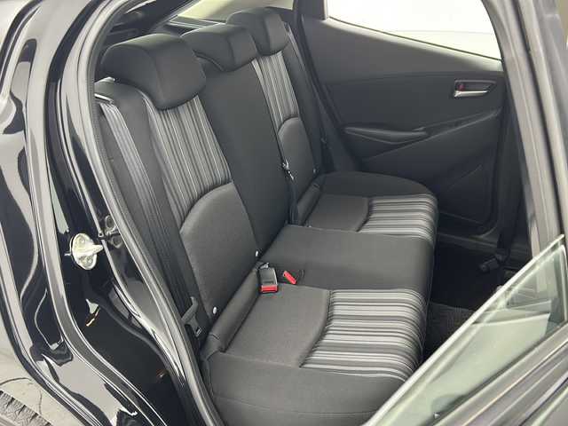 マツダ マツダ２ 15S 宮城県 2021(令3)年 2.2万km ジェットブラックマイカ 禁煙車/i-ACTIVSENSE/・衝突軽減ブレーキ/・レーンキープアシスト/・ブラインドスポットモニター/・パーキングセンサー/マツダコネクトナビ/・CD.DVD.SD.BT.AUX/フルセグTV/バックカメラ/ETC/ステアリングスイッチ/プッシュスタート/スマートキー2個/オートライト/HIDヘッドライト/アイドリングストップ/横滑り防止装置/社外15インチアルミホイール/社外フロアマット