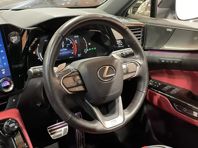 レクサス ＮＸ 350 Fスポーツ 道央・札幌 2023(令5)年 2.7万km ホワイトノーヴァガラスフレーク パノラマルーフ/マークレビンソンプレミアムサウンド/三眼フルLEDヘッドランプ/＋AHS/＋ヘッドランプクリーナー/＋LEDコーナリングランプ/Fスポーツ専用オレンジブレーキキャリパー/TRDフロントスポイラー/RS-Rダウンサス/純正ドライブレコーダー/Fスポーツ専用本革スポーツシート/シートヒーター/シートベンチレーション/ステアリングヒーター/LexusSafetySystem＋/パノラミックビューモニター/おくだけ充電/ヘッドアップディスプレイ/パワーテールゲート