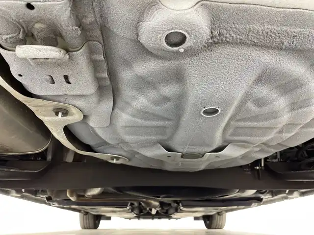 日産 ノート X 神奈川県 2021(令3)年 2.2万km ピュアホワイトパール 純正ナビゲーション/アラウンドビューモニター/純正ＬＥＤヘッドライト/オートライト/オートハイビーム/ＥＴＣ２．０/前方ドライブレコーダー/スマートキー/スペアキー/純正１６インチアルミホイール付き夏タイヤ/置くだけ充電付き/デジタルインナーミラー/フロアマット/コーナーセンサー/クリアランスソナー/ＡＢＳ/横滑り防止/盗難防止装置